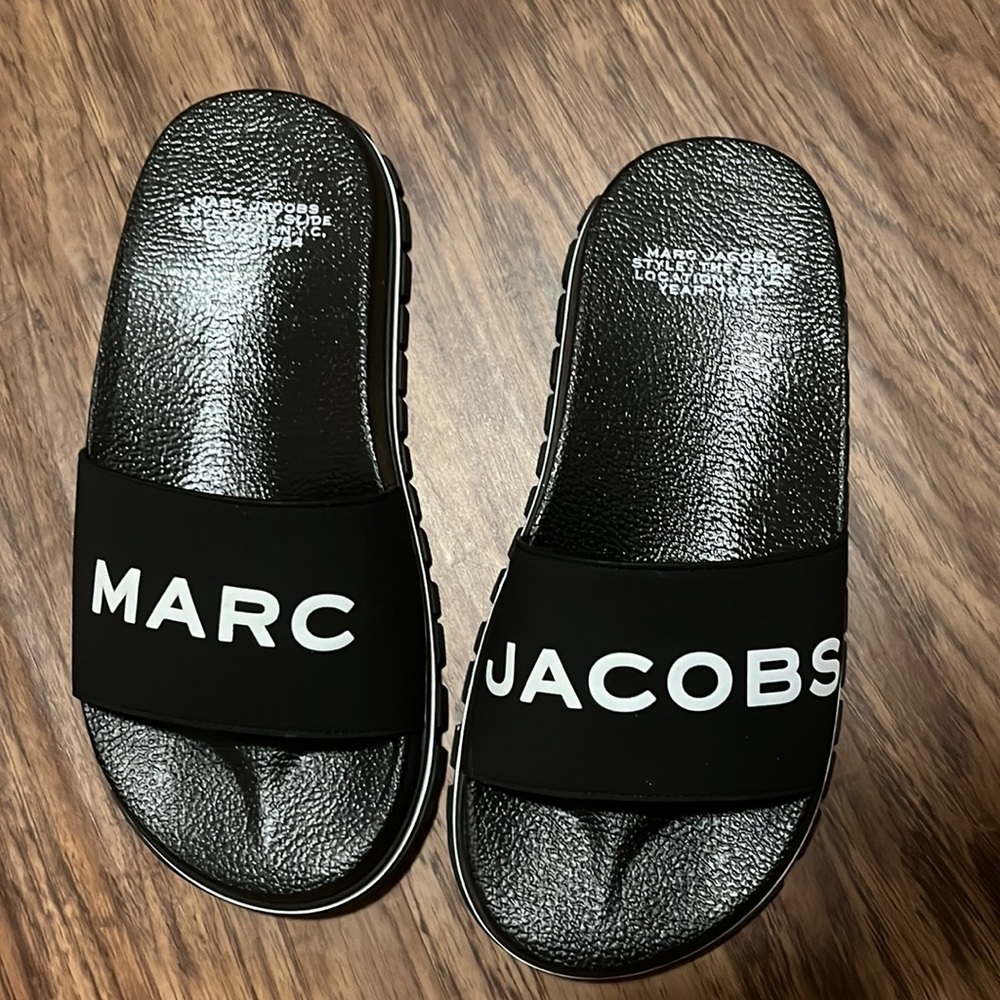 Marc Jacobs slides